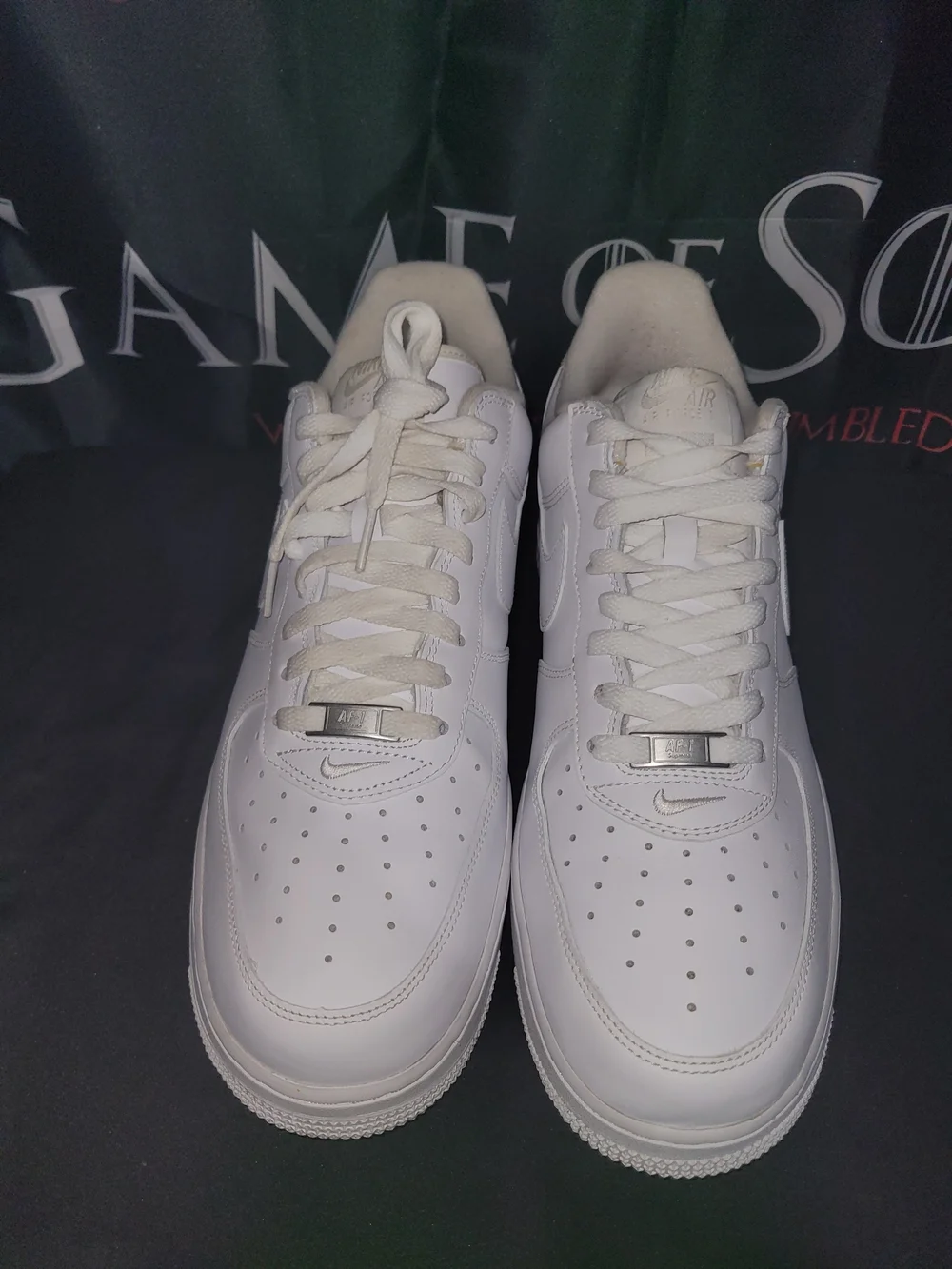 Nike Air Force 1 x Supreme White Sneakers